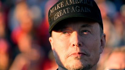 Bild: Alex Brandon/AP/dpa
Elon Musk wettert seit Wochen gegen die britische Regierung.