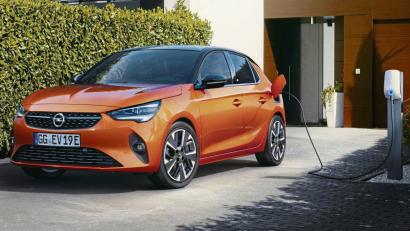 Bild: Robert Skazel/Opel Automobile GmbH/dpa
Der Opel Corsa ist seit 2020 auch als Elektroauto auf dem Markt.