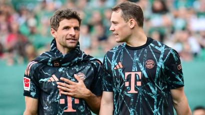 Bild: Sina Schuldt/dpa
Thomas Müller (l) und Manuel Neuer nehmen zum Start ins Fußballjahr besondere Rollen ein.