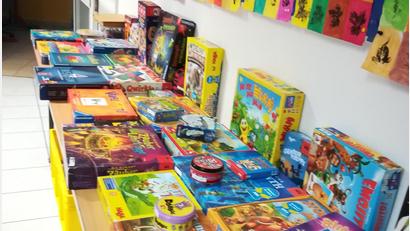 Bild: Martina Beierl
170 Brettspiele können sich Spielefans kostenlos in der Geschäftsstelle des Kreisjugendrings ausleihen.