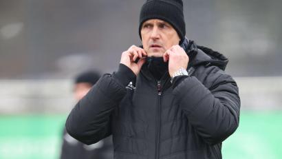 Bild: Daniel Löb/dpa
Heiko Herrlichs Team war gegen Regensburg chancenlos.
