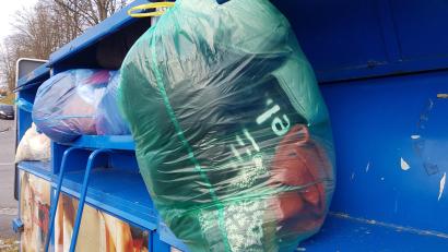 Archivbild: Benkhardt
Nach der Einführung der Getrenntsammlungsplicht für Alttextilien herrscht mancherorts Verunsicherung darüber, was ist die Container darf und was nicht.