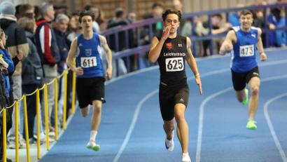 Bild: Theo Kiefner
Dennis Hopp (DJK Weiden) wurde über 200 Meter Nordbayerischer Meister.