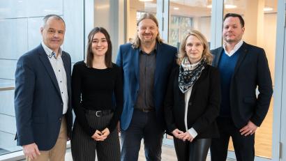 Bild: Marco Meier
Die neue Chefredaktion von Oberpfalz Medien (von links): Stefan Zaruba, Magdalena Raß, Kai Gohlke, Simone Baumgärtner und Thomas Webel.