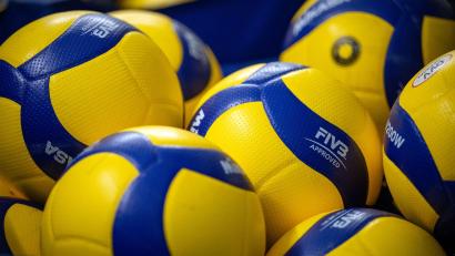 Symbolbild: Soeren Stache/dpa
Am Wochenende werden die U14-Bezirksmeisterschaften im Volleyball ausgetragen.