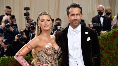 Archivbild: Evan Agostini/Invision/AP/dpa
Das Schauspieler-Ehepaar Blake Lively und Ryan Reynolds wurde von ihrem Kollegen Justin Baldoni wegen Verleumdung verklagt.