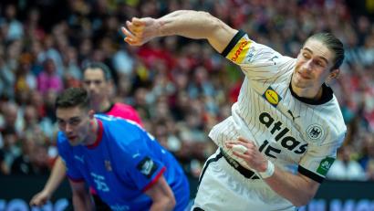 Bild: Soeren Stache/dpa
Juri Knorr ist Deutschlands bester Spieler in der ersten Halbzeit.