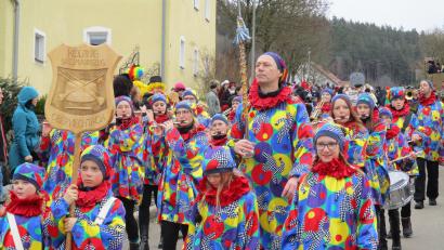 Archivbild: bnr
Am 1. März findet wieder der Faschingsumzug in Gleiritsch statt. Hier eine Aufnahme aus dem vergangenen Jahr.