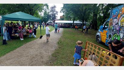 Archivbild: Oswald Zahn
Das Spielplatzfest am Rehbühl ist ein Beispiel für Treffen, wie sie die Stadt mit dem Projekt "Demografiefeste Kommune" weiter ausbauen will.