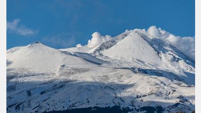 Bild: Salvatore Allegra/AP/dpa
Nach Unfällen am Ätna sterben zwei Wanderer. (Archivfoto)
