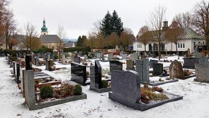 Bild: fpoz
Der Waldershofer Friedhof soll neu gestaltet werden. Den Auftrag zur Vorentwurfsplanung haben die Stadträte nun vergeben.