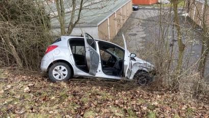 Bild: Polizei 
Auf 10.000 Euro summieren sich die Schäden nach einem Unfall in der Nähe des Klinikums Marktredwitz