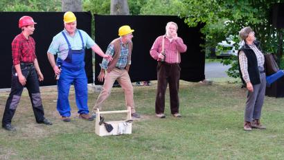 Archivbild: do
Es gilt wieder anzupacken wie die Schauspieler beim „Sommernachtstraum“, um dem Landestheater Oberpfalz nach der Insolvenz eine gute Zukunft zu bescheren. Der Kreistag in Neustadt gab seine prinzipielle Zustimmung für den von Stephan Oetzinger ausgearbeiteten Plan für einen Zweckverband.