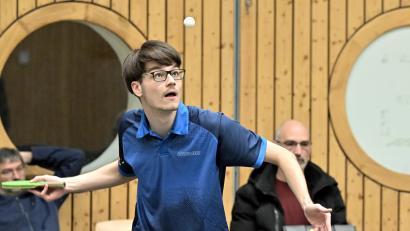 Archivbild: Hubert Ziegler
Jonas Dinter vom TTSC Kümmersbruck leitete mit seinem Sieg die Wende für den TTSC ein. Am Ende gewannen die Kümmersbrucker mit 6:4 gegen den FC Adler Weidhausen.