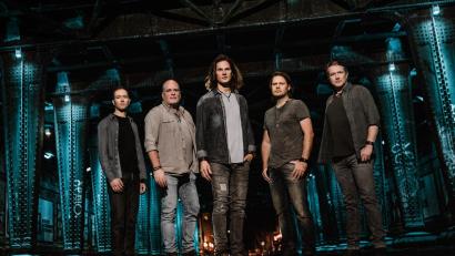 Bild: Frank Metzemacher/exb
Die Bon-Jovi-Tributeband "Bounce" spielt am 9. Mai im VAZ im Burglengenfeld.