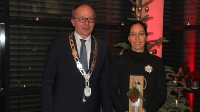 Archivbild: stg
In der Weihnachtssitzung hat Bürgermeister Roman Schäffler die ehemalige Dritte Bürgermeisterin Katharina Hage aus dem Stadtrat Kemnath verabschiedet.