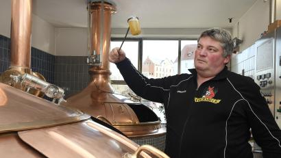 Archivbild: Petra Hartl
Um Energie zu sparen und die Brauerei auf einem modernen technischen Stand zu halten, hat Fuchsbeck-Chef Armin Ertel zuletzt mehrere Großinvestitionen getätigt. Nur so habe die kleine Sulzbacher Stadtbrauerei eine Zukunft, ist der Brauer sicher.