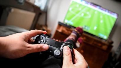 Bild: Britta Pedersen
Ein 23-Jähriger freute sich schon aufs Zocken, nachdem er eine Spielekonsole ersteigert hatte. Nur: Angekommen ist bei ihm bis heute noch nichts.