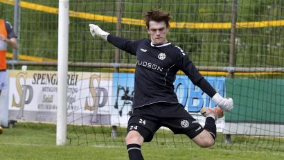 Archivbild: Hubert Ziegler
Torhüter Lukas Völlger von der DJK Gebenbach hat sich in der laufenden Saison als Nummer eins etabliert. Nun kehrt der langzeitverletzte Christoph Lindner zurück und DJK-Coach Kipry vor einer schweren Entscheidung.