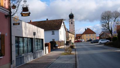 Bild: do
"Bei uns lässt es sich gut leben" sagt Bürgermeister Johannes Schmid mit Verweis auf die vielen Wohlfühl-Faktoren in der Gemeinde Schlammersdorf.