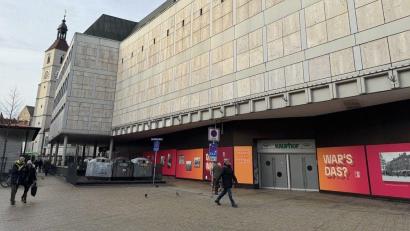 Bild: Michael Bothner 
Thema der Stadtratssitzung in Regensburg waren der ehemalige Kaufhof am Neupfarrplatz, die angeblichen Pläne um ein islamisches Zentrum und die Einflussmöglichkeiten der Stadt.