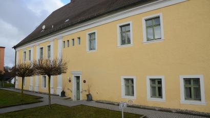 Bild: bey
Im Pflegschloss in Floß sind Räumlichkeiten vorhanden, die auch von der Neustädter Musikschule für den Unterricht der Kinder aus Floß genutzt werden können.