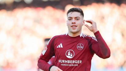 Bild: Daniel Karmann/dpa
Der Abschied von Stefanos Tzimas bringt dem 1. FC Nürnberg eine Menge Geld.
