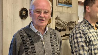 Bild: Lowak
Willy Stahl ist mit seinen 86 Jahren nicht nur der älteste Chorsänger des Männergesangvereins Flossenbürg, sondern auch der Fleißigste.