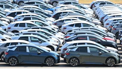 Bild: Hendrik Schmidt/dpa
Das deutliche Plus bei Elektroautos kommt für Experten nicht ganz überraschend. (Archivbild)