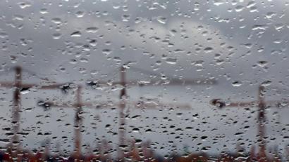 Bild: Karl-Josef Hildenbrand/dpa
Die deutsche und bayerische Wirtschaft sind nach Einschätzung der bayerischen Industrie- und Handelskammern in der schwersten Krise seit 1949 gefangen, die Zukunftsaussichten trüb (Illustration)