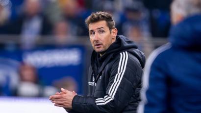 Bild: David Inderlied/dpa
Miroslav Klose hat seine Neuzugänge zur Verfügung.