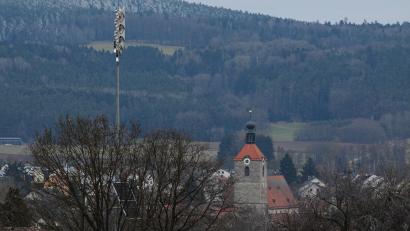 Bild: Stephan Huber
Oberhalb der Flurstraße in Hahnbach steht eine Sirene. Und der ertönte am Mittwoch und Donnerstag gleich mehrfach.