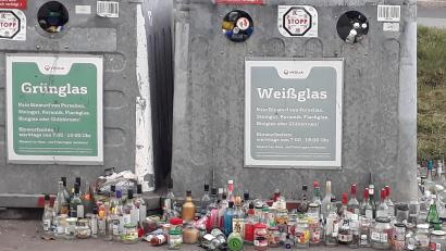 Symbolbild: Dietrich Schreyer /exb
Immer wieder überfüllte Glascontainer waren Thema in der Gemeinderatssitzung in Reuth.