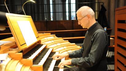 Bild: Morschheuser/exb
Der Domorganist aus Köln, Professor Winfried Bönig, kommt für ein Konzert in die Stiftsbasilika.
