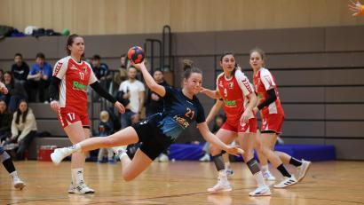 Bild: Dieter Jäschke
Vanessa Szameitat (Nummer 21) und die HSG Weiden empfangen die HSG Pyrbaum/Seligenporten .