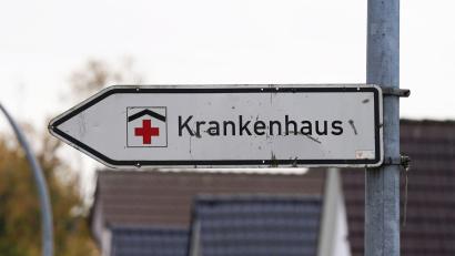 Symbolbild: Marcus Brandt/dpa
Die bayerischen Kommunen dürfen mit bürokratischen Erleichterungen bei Investitionen in ihre Krankenhäuser rechnen.