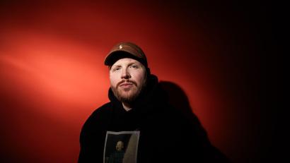 Bild: Christoph Soeder/dpa
Finch ist Vater geworden. Sein Privatleben will er dafür aber nicht aufgeben. (Foto Produktion)