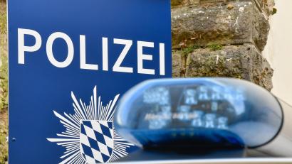Symbolbild: Petra Hartl
Die Polizei in Sulzbach-Rosenberg ermittelt nach einer mutmaßlichen Unfallflucht.