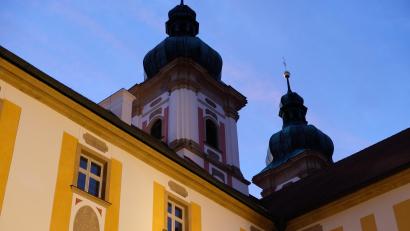 Bild: do
Mit Schauergeschichten, die einst in der Spinnstube oder abends am Feuer erzählt wurden, beginnen die literarischen Begegnungen im Kloster Speinshart am Donnerstag, 13. Februar, mit dem "Klappermichl" von Erika Eichenseer.