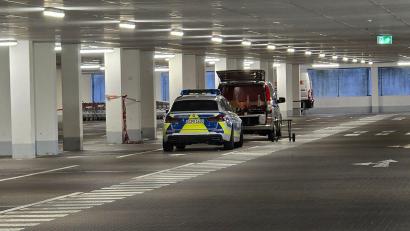 Archivbild: Moller-Schuh/vifogra/dpa
Hier in einer Tiefgarage eines Baumarktes in Regensburg wurde die Leiche der 19-Jährigen im Auto gefunden.