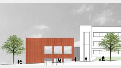 Bild: Winkler Architekten/exb
Das neue Gebäude für den Sitzungssaal und Besprechungsräume (rot) soll an den neuen Trakt des Landratsamts (rechts) anschließen. Der Entwurf zeigt die Ansicht von der Schwimmbadstraße aus.