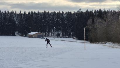 Bild: eib
Michael Flöttl vom WSV-Schönsee hat zwei Loipen für die Skater präpariert.