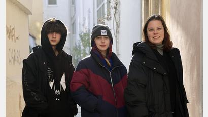 Bild: exb
Das Moderationsteam des Podcasts: Zach, Gabi und Lisa.