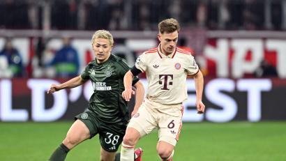 Bild: Sven Hoppe/dpa
Bayerns Joshua Kimmich (rechts) im Duell mit Daizen Maeda von Celtic Glasgow.