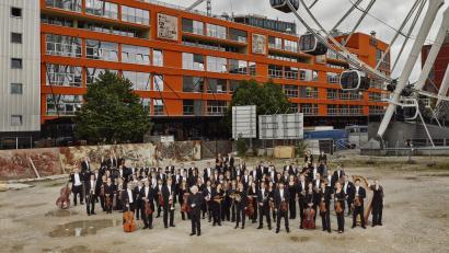 Bild: BR/Astrid Ackermann/exb
Das Symphonieorchester des Bayerischen Rundfunks (hier mit Chefdirigent Sir Simon Rattle) macht mit Mendelssohn Bartholdy und Mahler Station bei den Weidener Meisterkonzerten.
