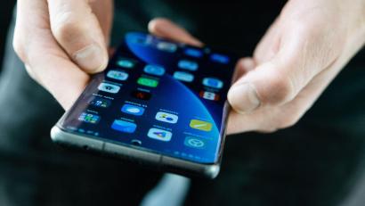 Bild: Franziska Gabbert/dpa-tmn
Ein 27-Jähriger hat einem 34-Jährigen in Amberg das Smartphone gestohlen.