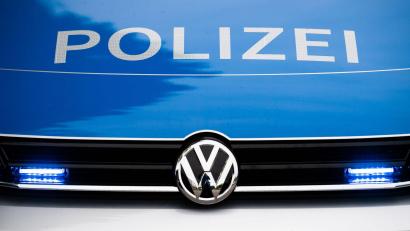 Symbolbild: Lino Mirgeler/dpa
Einen Gottesdienst in Schwandorf störte ein Unbekannter am Samstagabend. Er konnte kurz darauf festgenommen werden.