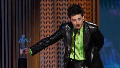 Bild: Chris Pizzello/Invision via AP/dpa
Timothee Chalamet wurde bester Hauptdarsteller für seine Verkörperung von Bob Dylan.