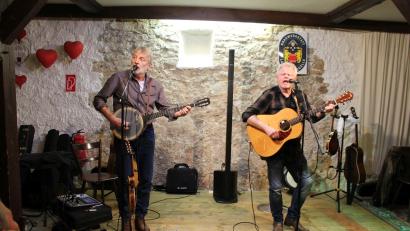 Bild: Rammelmeier/exb
Mistle Toe & Ivy spielen irische Musik im Kulturstadel in Lauterhofen.