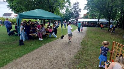 Archivbild: Oswald Zahn
Das Spielplatzfest am Rehbühl ist ein Beispiel für Treffen, wie sie die Stadt mit dem Projekt "Demografiefeste Kommune" weiter ausbauen will.